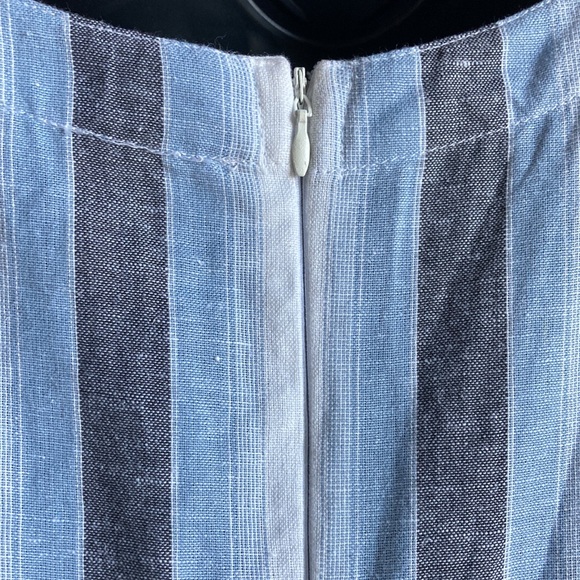 Harlow & Rose Cropped Striped Jumpsuit Size Medium - Picture 6 of 10